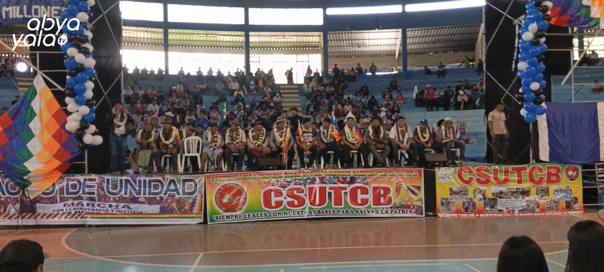 AbyaYalaBolivia's tweet image. #AbyaYalaTv 
Con la presencia del presidente del #MAS, Evo Morales, organizaciones sociales de todo el país llevan adelante el ampliado de la #CSUTCB
El encuentro se realiza en el coliseo de la Coronilla en #Cochabamba.
#Bolivia