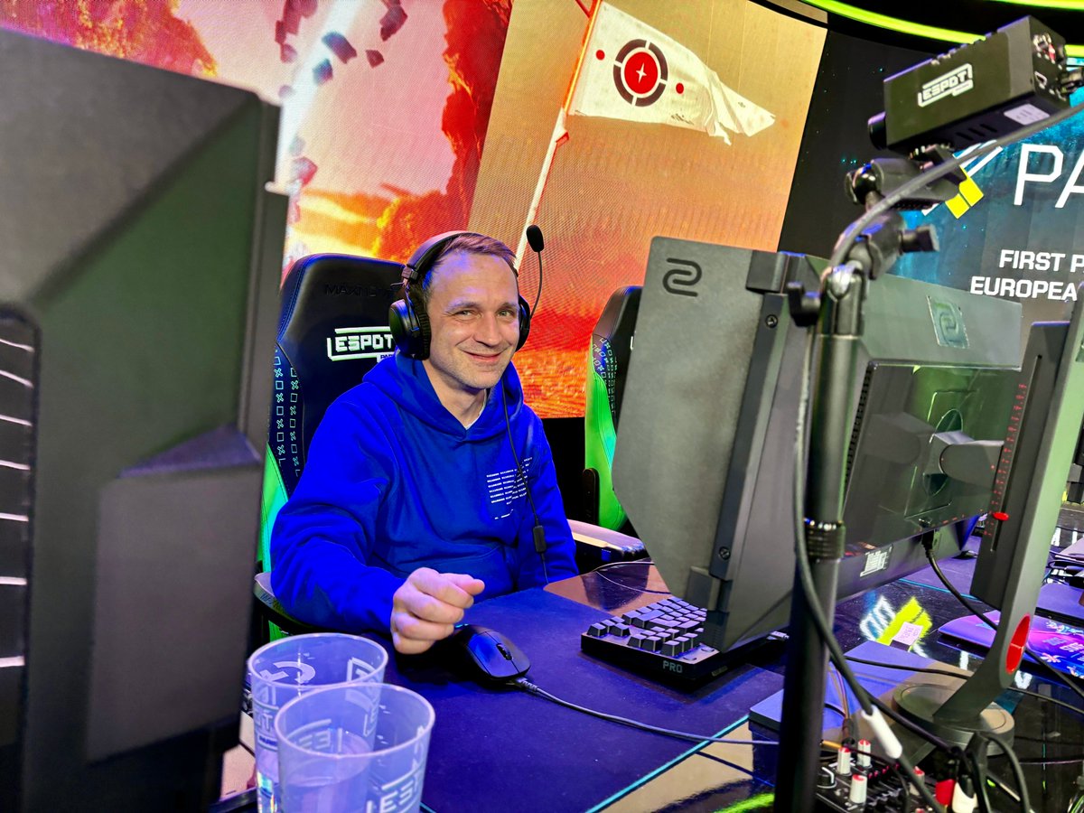 paralanlife's tweet photo. The match for 3rd place is WILD! Look at the opposing emotions 🔥

@BranFrost vs. Lhotse

Who will take home $1,500 and a brand new @gridplus Lattice1? 💰

Watch the stream on X: https://t.co/npsxzzqLE8 
 or Twitch: https://t.co/X41KNpcbOf https://t.co/mOLsrJ2P1N