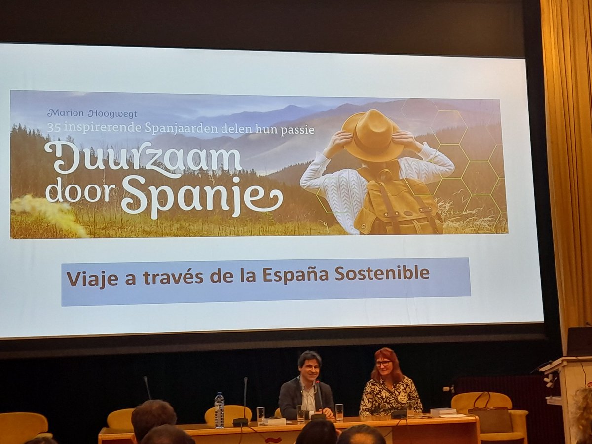 El primer día de la <a href="/fenwbeurs/">Fiets en Wandelbeurs</a> lo acabamos a lo grande. En la presentación del libro "Duurzaam door Spanje" de nuestra amiga Marion Hoogwegt. Una obra en holandés que es un viaje por la España más sostenible. El turismo español desde otro enfoque.