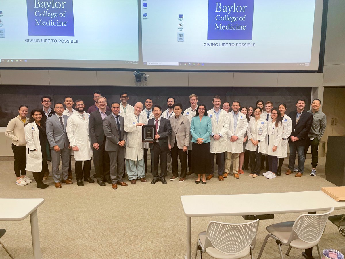 Happy #ThankaResidentDay to all the amazing trainees in the Scott Department of Urology! We appreciate everything that you do and look forward to the bright futures ahead of each and every one of you! #BCMUrology