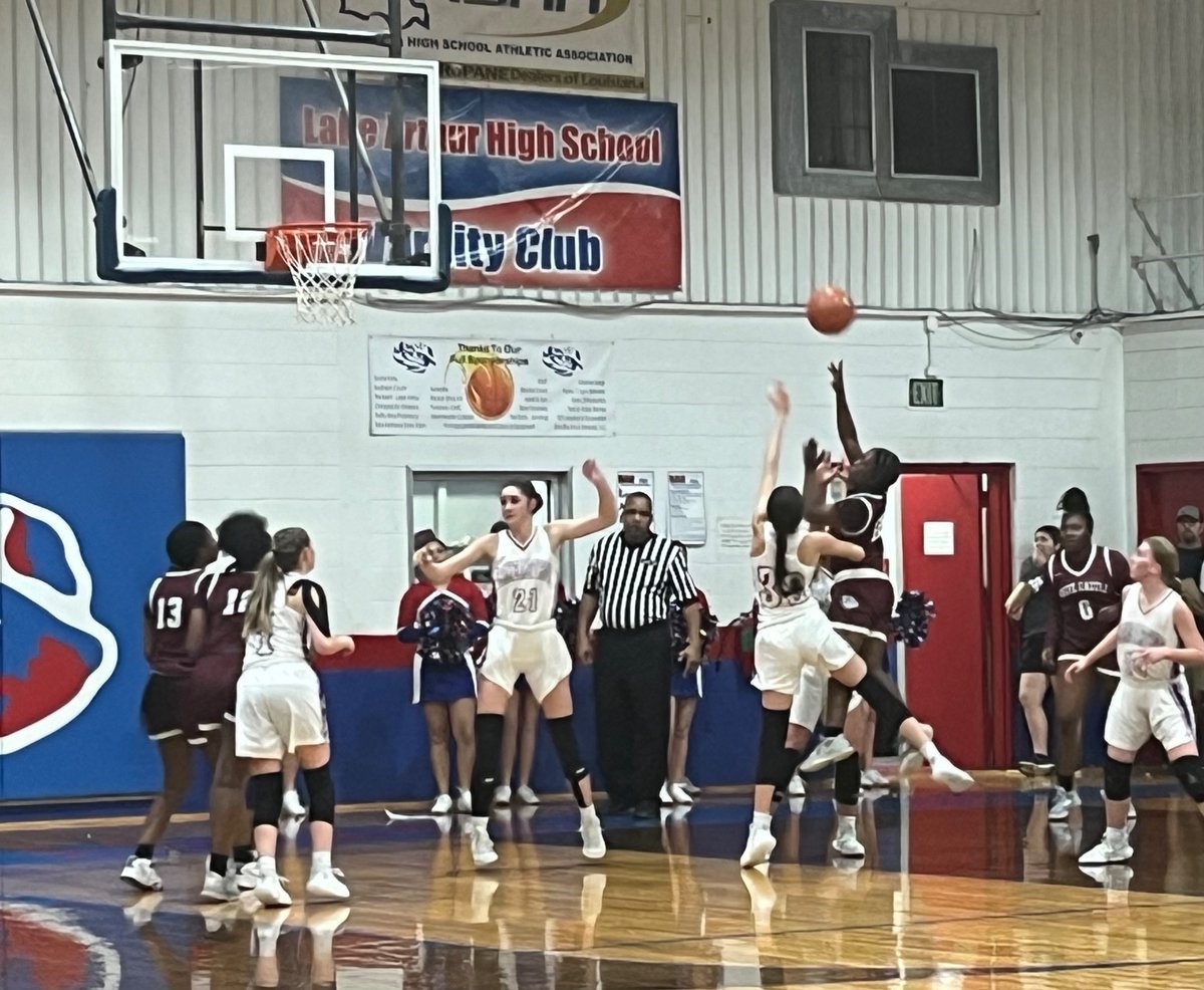 And the Lady Bulldogs are “Hammond-Bound!”🎉🏀🎉🏀

#LetsGeauxLadyBulldogs
#DivisionIVSemi-Finals