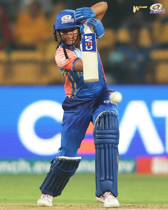 Excellent start to the season for Mumbai 🙌 📹 Credits: Twitter/mipaltan