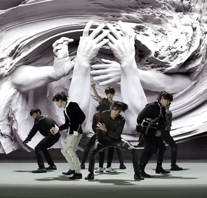 .@BTS_twt's 'FAKE LOVE' re-enters the top 10 on US iTunes, six years after release.