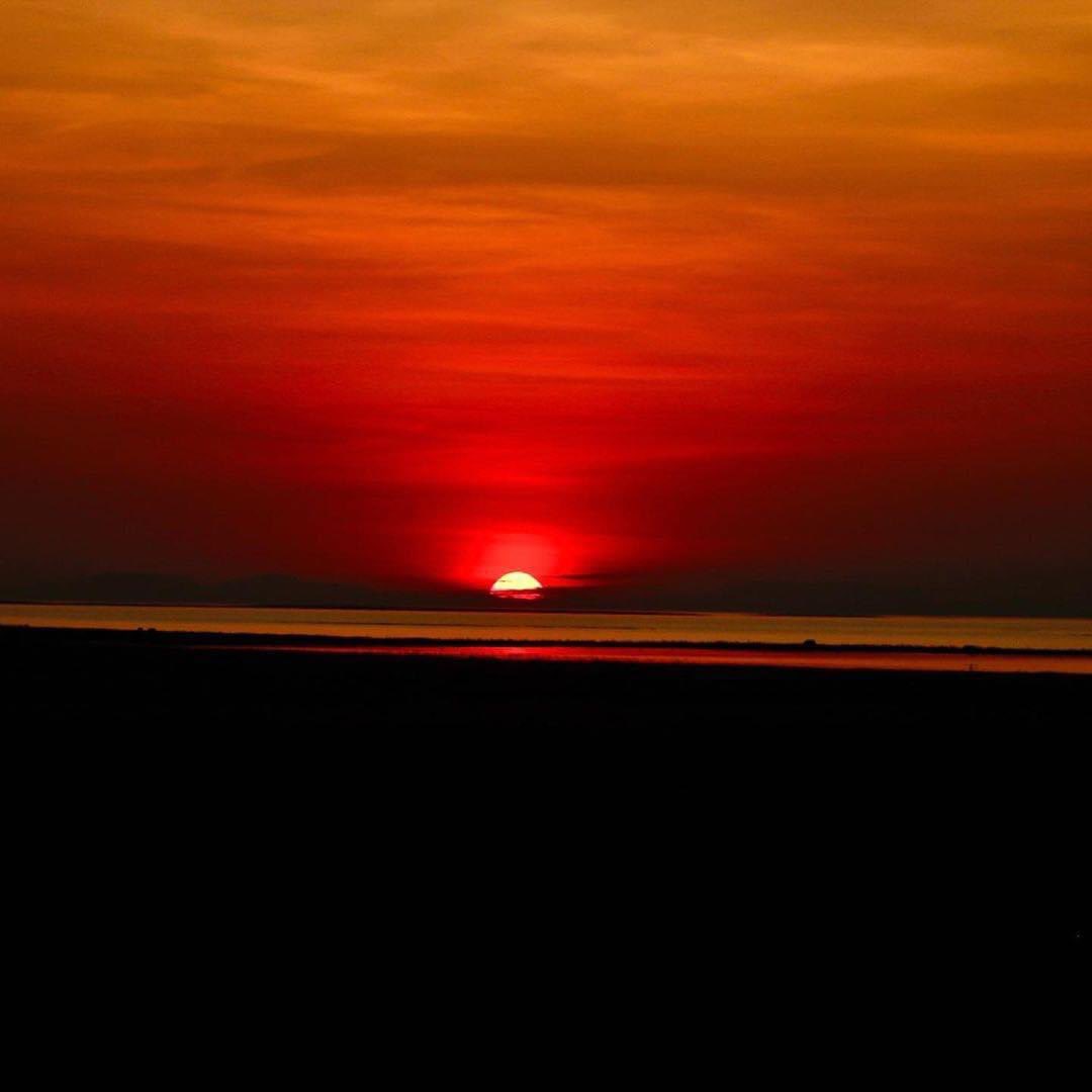 Kariba sunset 💯💯🇿🇼🇿🇼 • What a way to experience the beauty of Zimbabwe with Changa Safari Camp.What a way to create beautiful memories with your loved ones. • #sunsetphotography #traveling #VisitZimbabwe #sunset 📸ChangaSafariCamp