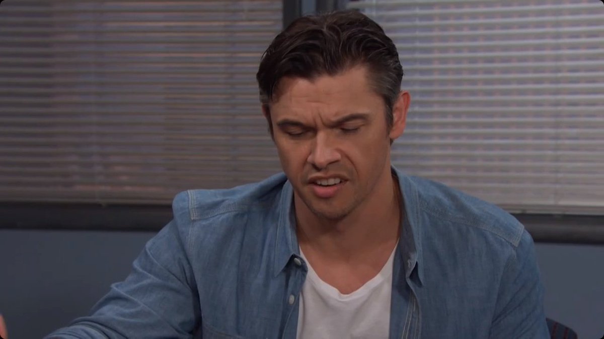brianne1017's tweet photo. But wait, there's more! There's a surveillance pic of the person who shot Harris & he's dressed like Xander! Xander says that's not him. They're dressed similarly, but it's not him! Sarah still believes Xander. #Days #Xarah #JusticeForXander @PaulTelfer @galengering @wallykurth https://t.co/mL2KQG8jVw