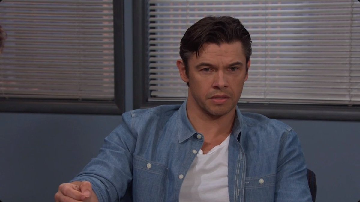 brianne1017's tweet photo. Rafe says if they go with the "other forces at work" theory, who does Xander think would frame him. Xander doesn't know at first. π€ #Days #Xarah #JusticeForXander @PaulTelfer @wallykurth @galengering https://t.co/KdOwh8Fijo