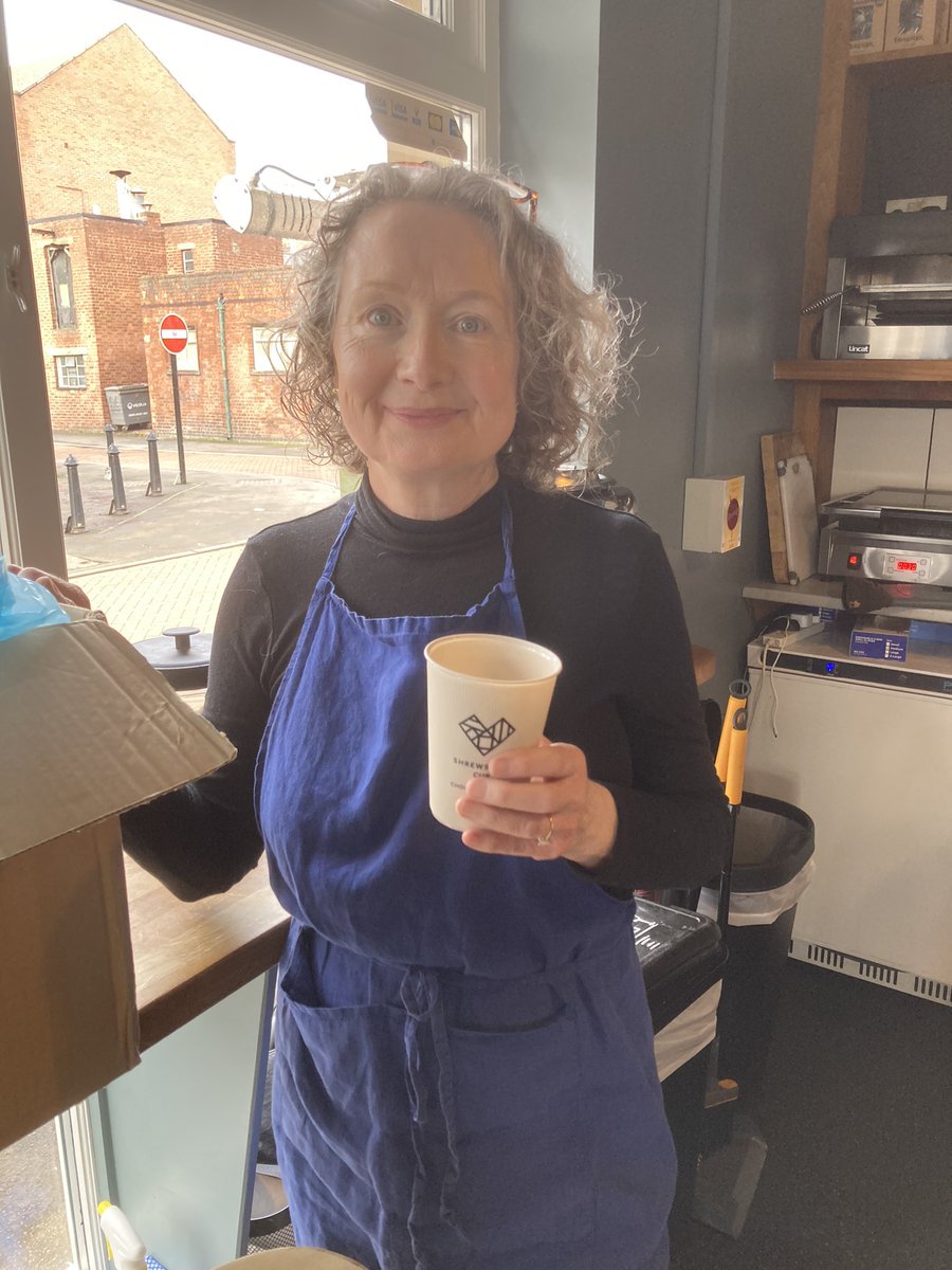 Nicola & the team @stopcoffeeshop at St Julian’s literally save hundreds of #singleuse cups a week simply by asking customers to bring their own cup, borrow a @shrewsburycup for £1 deposit Or buy a keepcup They’re reducing waste, saving councils money & saving carbon 🙏👊💚🌎