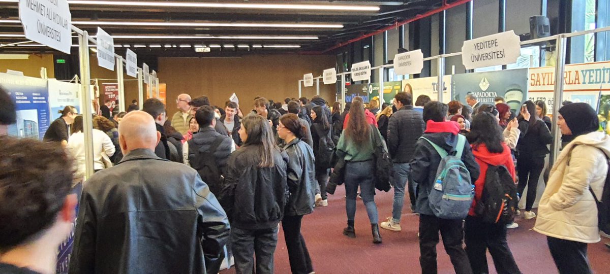 Öğretmen ve Öğrencilerimizle Üniversite Tanıtım Günlerine katıldık.