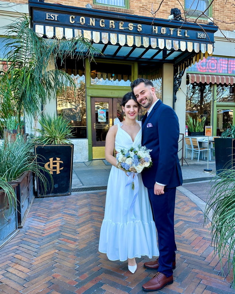 We're always honored when our community chooses us to be the backdrop to their special moments! 

Congratulations to these newlyweds capturing memories at Hotel Congress🥂💍✨

#snappedatcongress