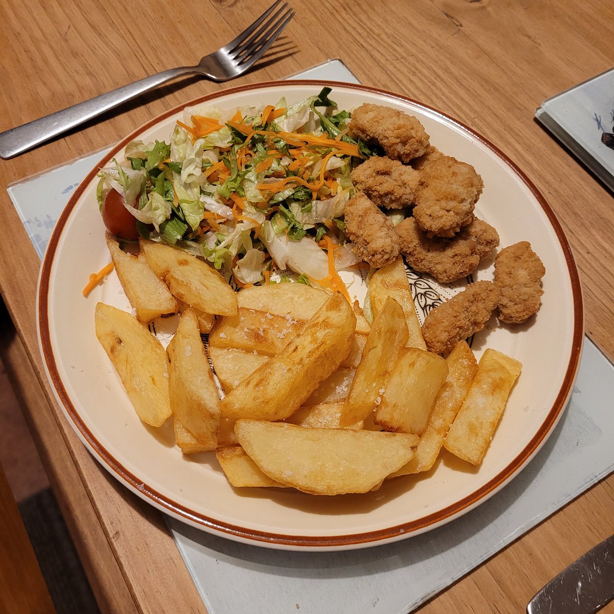 BlokeFromCas's tweet photo. Mine Eyes Have Seen The Glory...
Triple-cooked chips again but this time fried in beef dripping.
The chuffin' fat cost ยฃ7.10 - but oh, the taste, the taste! ๐
#SoulFood #ProperSnap #dripping https://t.co/TM0pKbni1z
