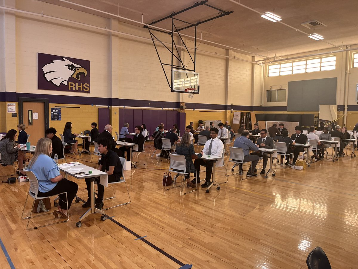 Wiley4Tech's tweet photo. @RichardsonHS1 college/career fair presents students with all their post secondary options as well as opportunities to earn valuable skills working during high school. Great job! @RISD_CTE teachers go above and beyond!! https://t.co/5r7uzDGaoV