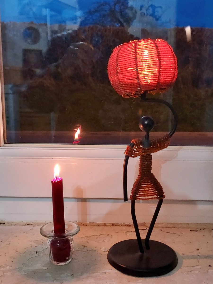 satanas_g's tweet photo. @CedricMas #LightsforUkraine #LumieresPourUkraine https://t.co/oHNKY7i05o