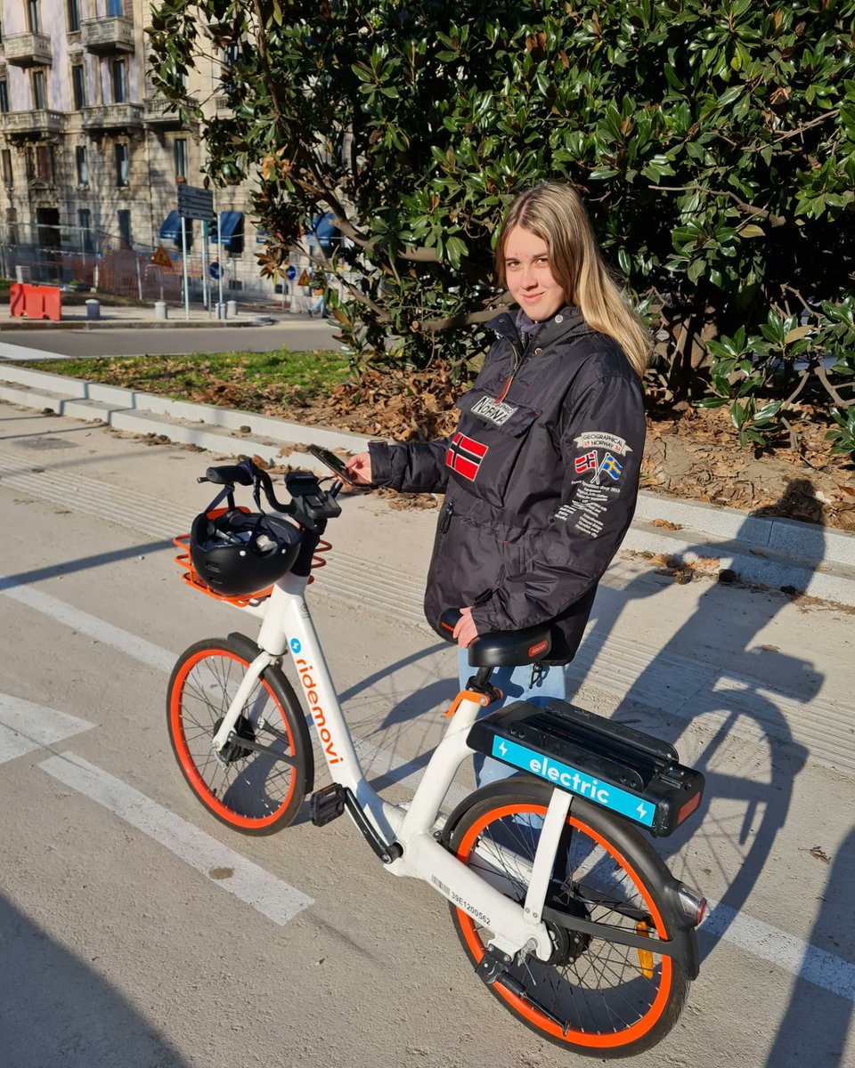 RideMovi's tweet photo. Riding in bike lanes is always a good idea 💡 

Follow these tips to #ridesafe 
✅ Always prefer #bikelanes
✅ Wear a helmet
✅ Be careful and obey traffic signals
✅ Never ride distracted
✅ Park responsibly following our #app instructions! https://t.co/E9aZNVa7if