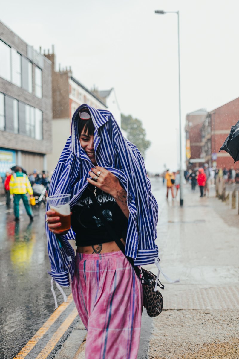 Cheers to the weekend 🍻 We're back on Saturday 3rd August, come rain or shine 🤞 🎟 book tickets: bit.ly/HSS2024 📸 @Evetography