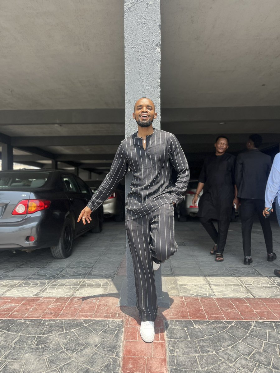 oseyithegreat's tweet image. TGIF. 

👕👖 - @OseyiAdams