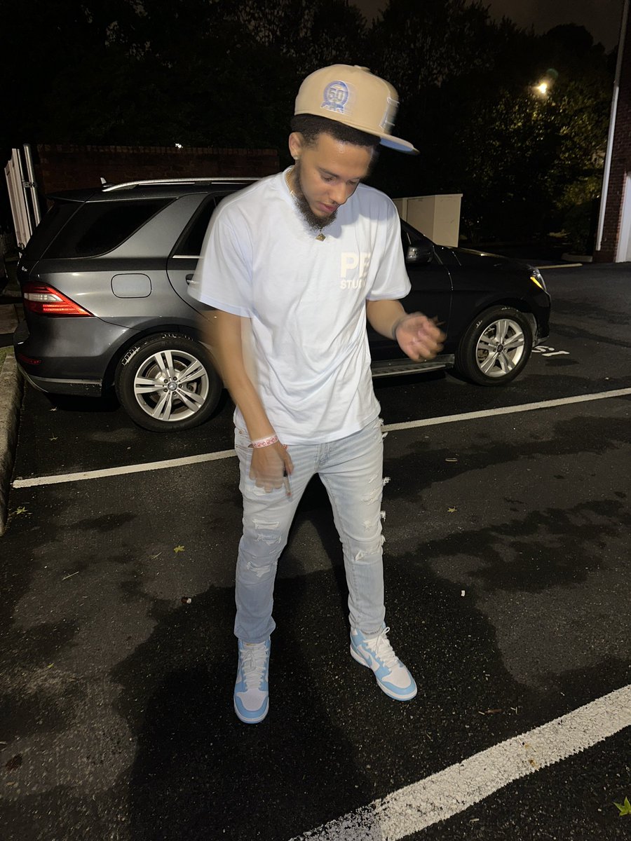 CJ™️ tweet media