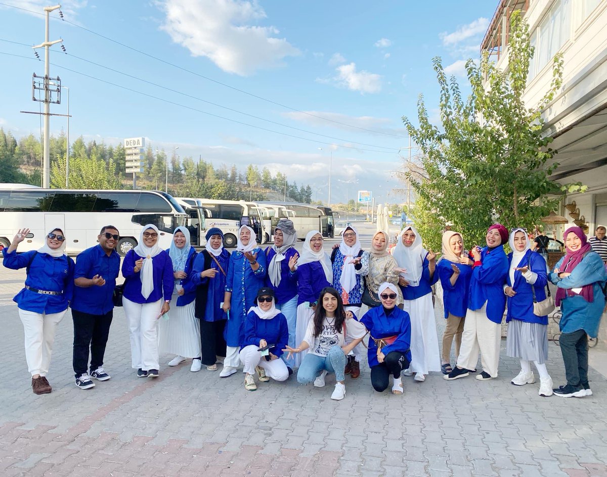 Rehbersiz tur olabilseydi bu zamana kadar kimse rehber kullanmazdı 

#RehbersizTurOlmaz
#TürkiyeyiRehberTanıtır