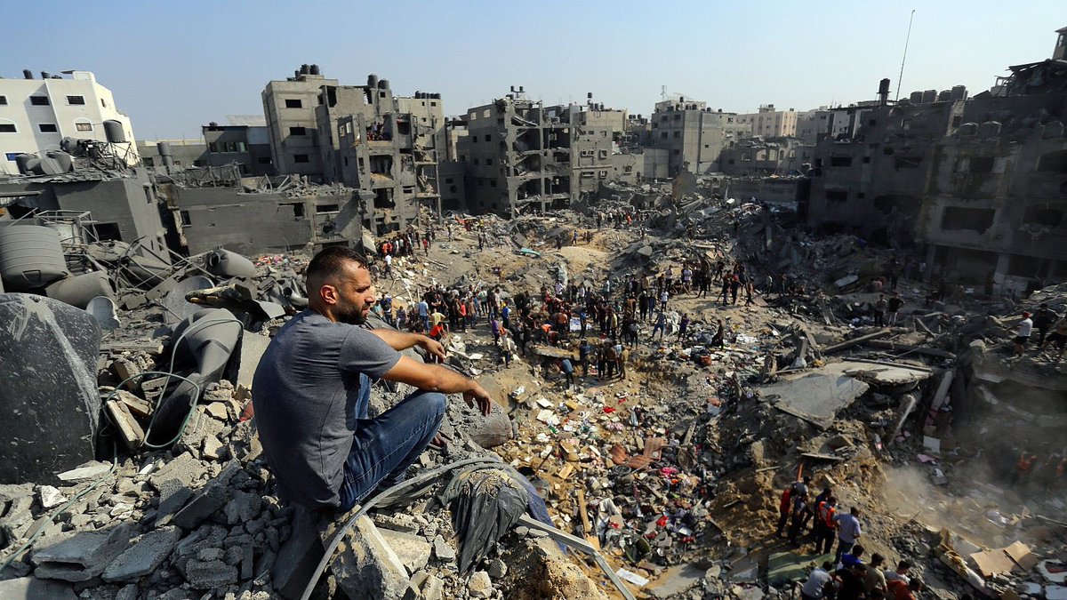 Apoyamos llamado del Presidente de Estado de #Palestina Mahmoud Abbas a inmediata acción internacional para detener genocidio en curso.

Cuba insta a envío urgente a #Gaza de Misión de Protección mandatada por #AGNU para proteger al pueblo palestino y entregar ayuda humanitaria.