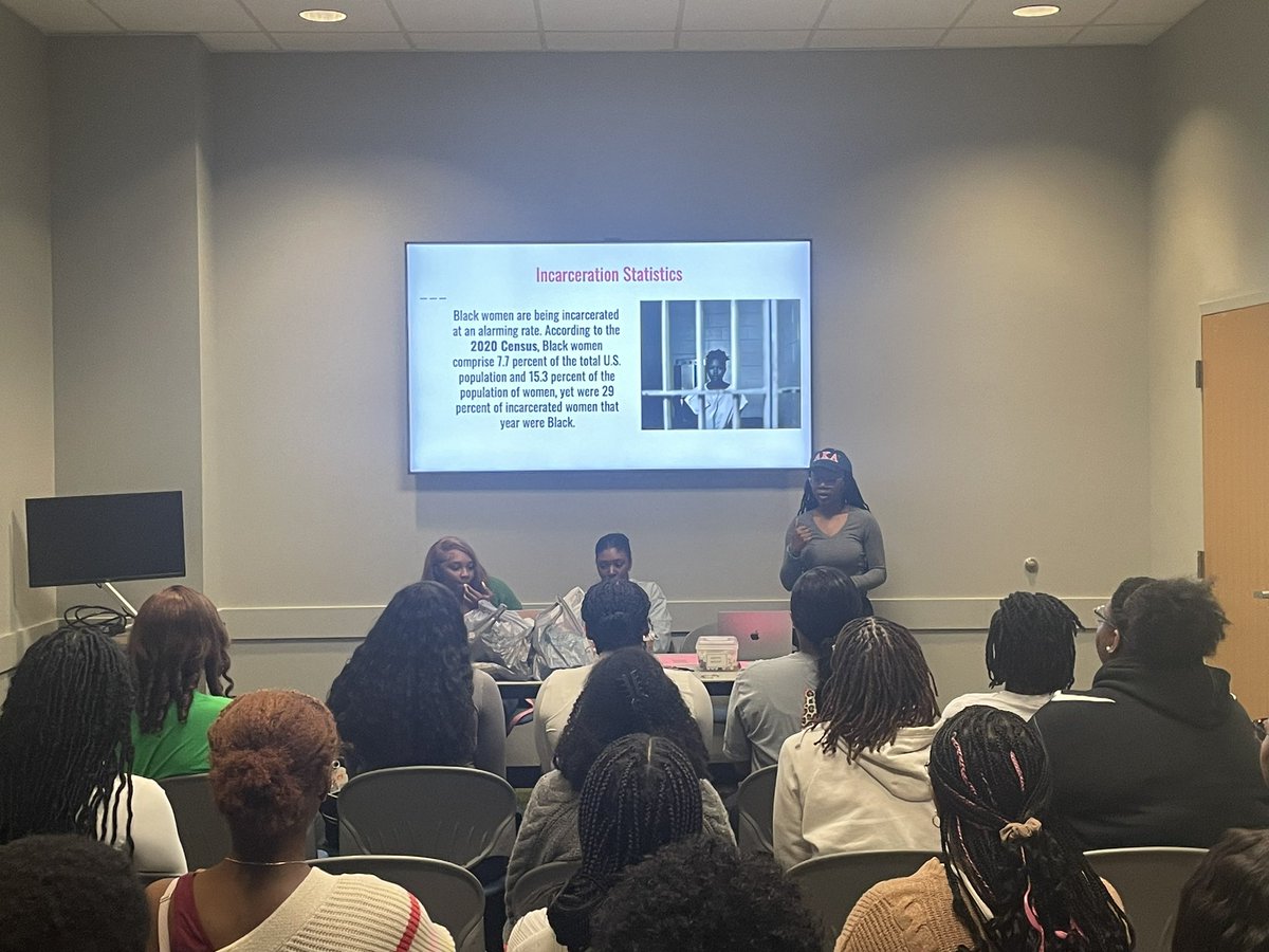 KXPearls's tweet photo. Yesterday, the ladies of the Kappa Chi Chapter hosted an event to discuss the U.S. prison and criminal justice system. Over 50 items were donated including purses to pack starter kits to donate to a local prison for women following their release. https://t.co/cBmWdiPoAX
