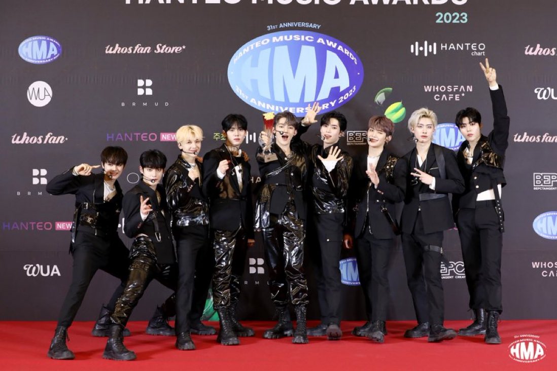 ㅤ

We're thrilled to announce that we received the Rookie of the Year - Male award at the Hanteo Music Awards! Grateful for Zerose's continuous support. Looking forward to delivering even better work in the future. 

ㅤ ㅤ