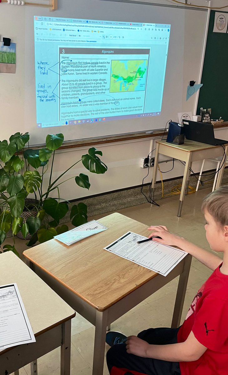 Here, we are #reading a #gradeleveltext in #SocialStudies. To help with #ReadingComprehension, we worked on identifying #CohesiveTies (words or phrases that connect ideas between different parts of a text) + the main idea in each paragraph. @Glenburnie_ldsb @LimestoneDSB