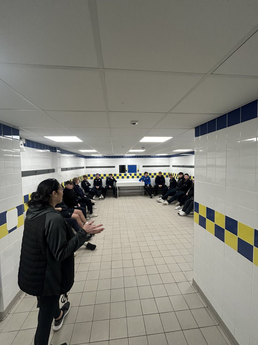 CardiffMetSM's tweet image. Our Sport Management level 5 students are at the @cardiffdragons_ game supporting the event set up and delivery. A great opportunity to be involved in an elite sporting event 👏🏻👏🏻