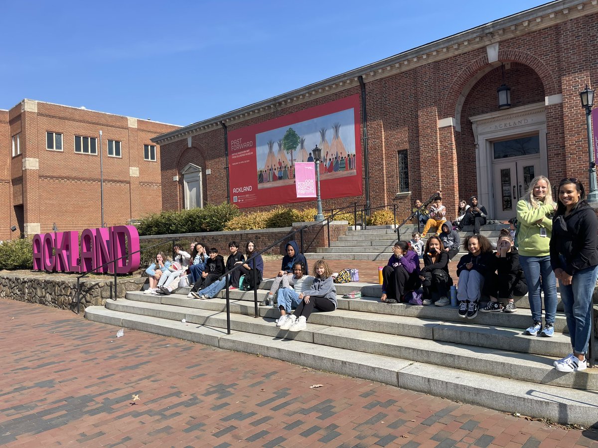 Loreniayr's tweet photo. 6th grade going to explore artifacts of different cultures and enjoy different forms of art expressions at the Auckland Art Museum in Chapel Hill @CMMSCougars @CMMSPTA @CMMS_LC  #ThePlaceToBe https://t.co/BdSMwdwxT4