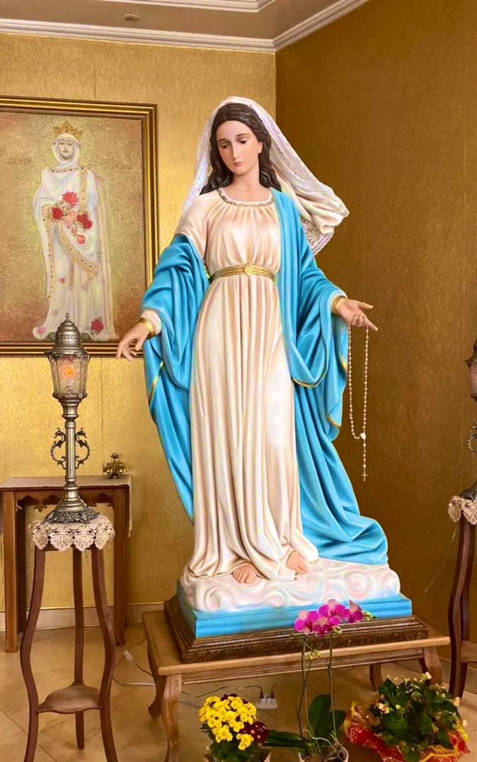 Pray The Rosary tweet media