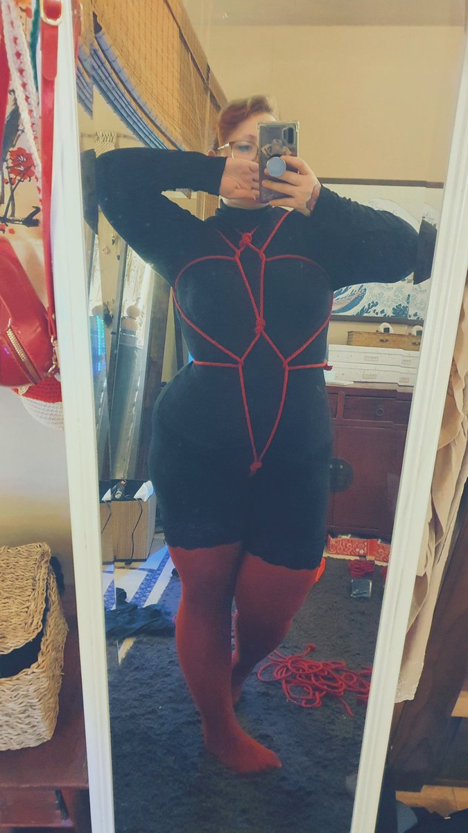 rosefatale's tweet photo. Some rope experiments ❤️ https://t.co/ZDfttVuA42