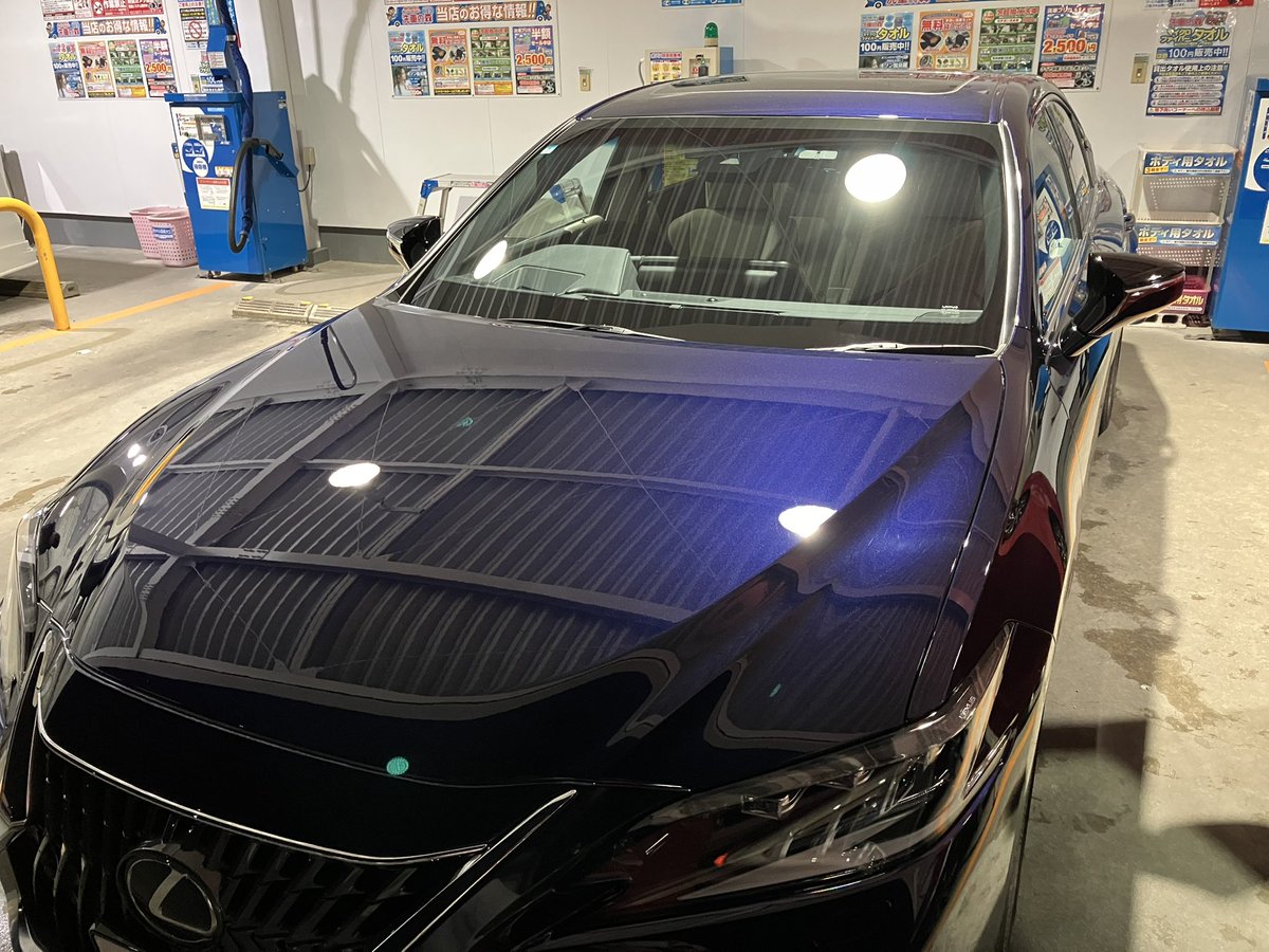 深夜の洗車とワックスがけ
今回はマスターワークス
光るES
#LEXUSES 
#シュアラスター
#マスターワークス