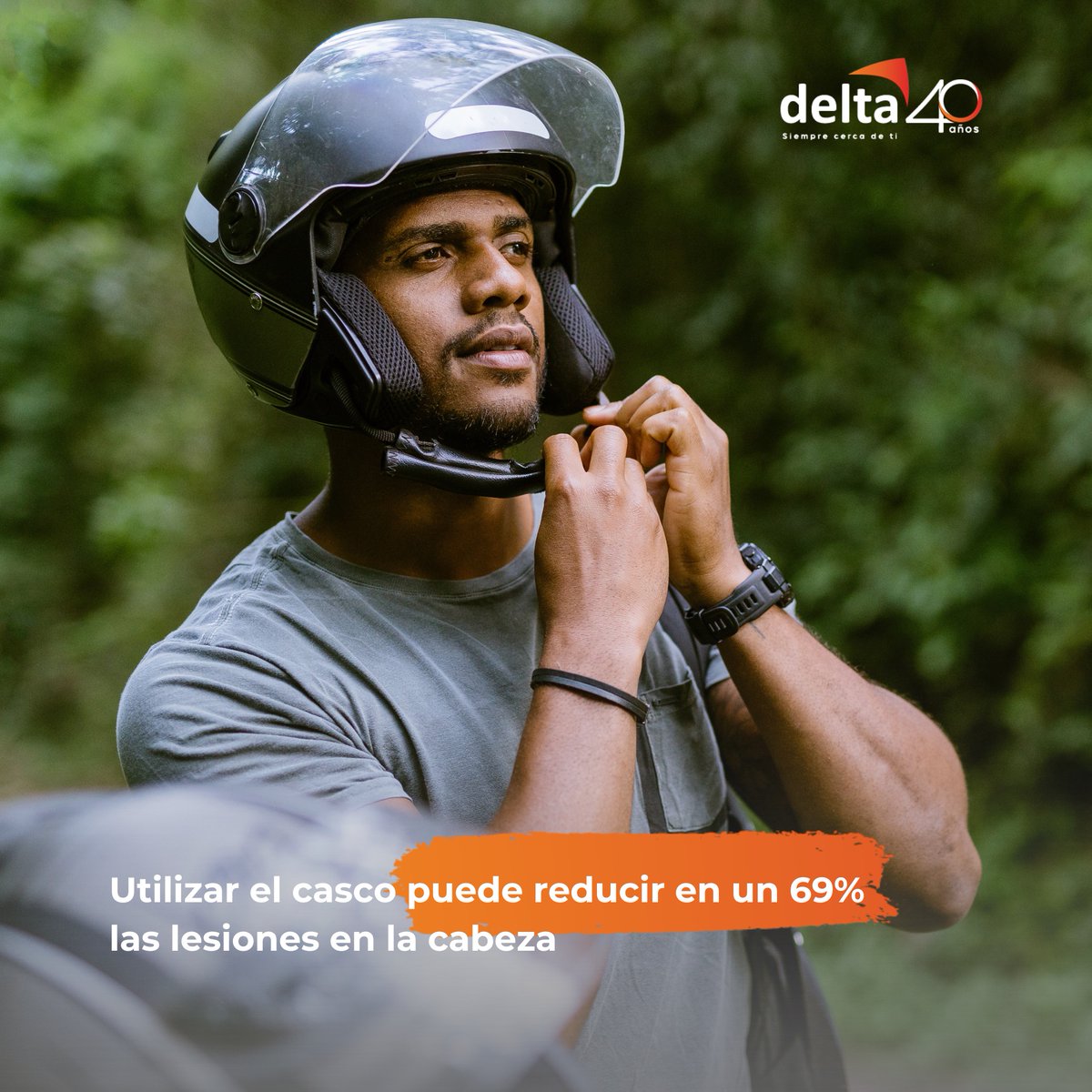 ¡Cuida de ti mismo en cada viaje! 🏍️🛵 No importa la distancia que recorras en tu moto, usa siempre casco,  asegúrate de que esté ajustado correctamente. #ConsejoDelta #SeguridadVial #CinturondeSeguridad #Panama #CostaRica #PetroleosDelta