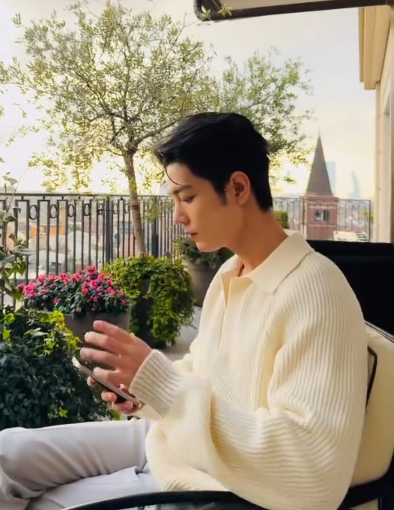 xiaozhan51091's tweet photo. Xiao Zhan Instagram
Handsome, handsome and handsome hahaha😁😍

#XiaoZhan
#XiaoZhanxTods 
#XiaoZhanxTodsMFW24
#XiaoZhanMFW24 https://t.co/OJzv0Wve2X