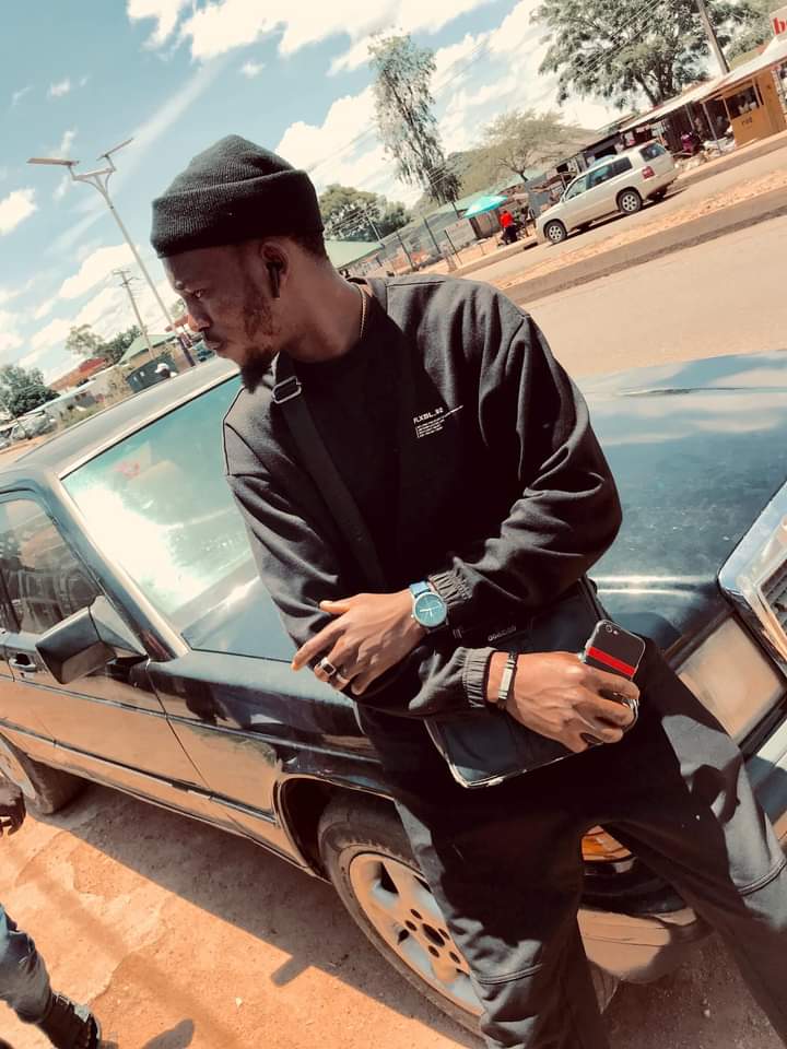 MrPackson's tweet image. Can't you see that I'm Loyal??
@promphizy  #promphizyloyal #yungskizzy