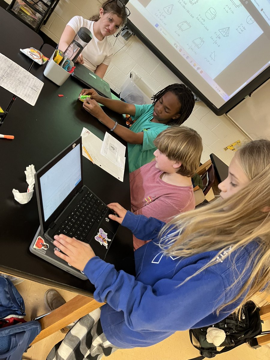 MsBellsMath's tweet image. Complex figures @ccpsinfo  @mmswarriors !  The competition is fierce around here