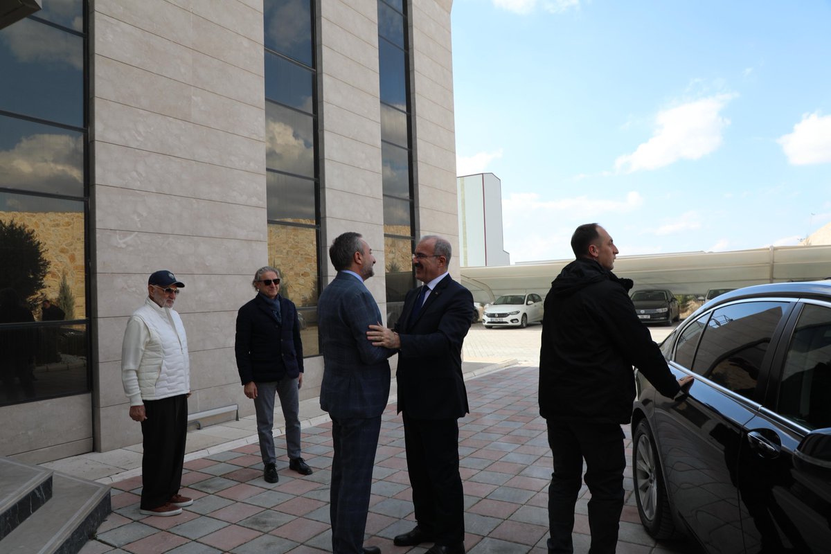 Arslanli_as's tweet photo. Elazığ Valisi Sn. Dr. Ömer Toraman, Arslanlı A.Ş. Alçı Plaka fabrikamızın inşaat alanını inceledi. Nazik ziyaretinden dolayı Sayın Valimize teşekkür ederiz.
@omertoraman25
@elazig_valiligi
#Arslanlı
#YapıKimyasalları
#yapiturkeybuild https://t.co/tVNVCgsIex