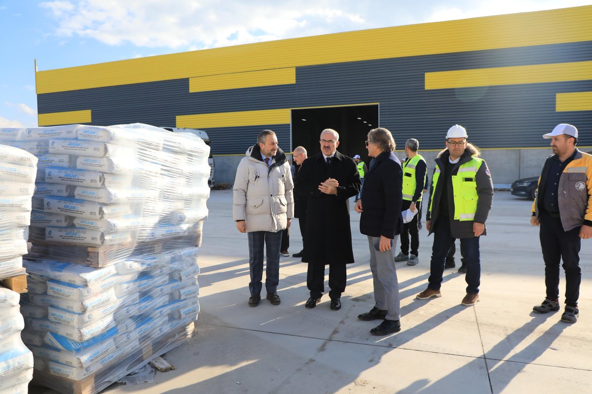 Arslanli_as's tweet photo. Elazığ Valisi Sn. Dr. Ömer Toraman, Arslanlı A.Ş. Alçı Plaka fabrikamızın inşaat alanını inceledi. Nazik ziyaretinden dolayı Sayın Valimize teşekkür ederiz.
@omertoraman25
@elazig_valiligi
#Arslanlı
#YapıKimyasalları
#yapiturkeybuild https://t.co/tVNVCgsIex