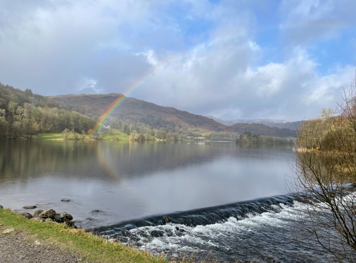 Emma_L_Duffy's tweet photo. Rainbow in Grasmere, Cumbria today 🌈 https://t.co/Cox96xaHJA