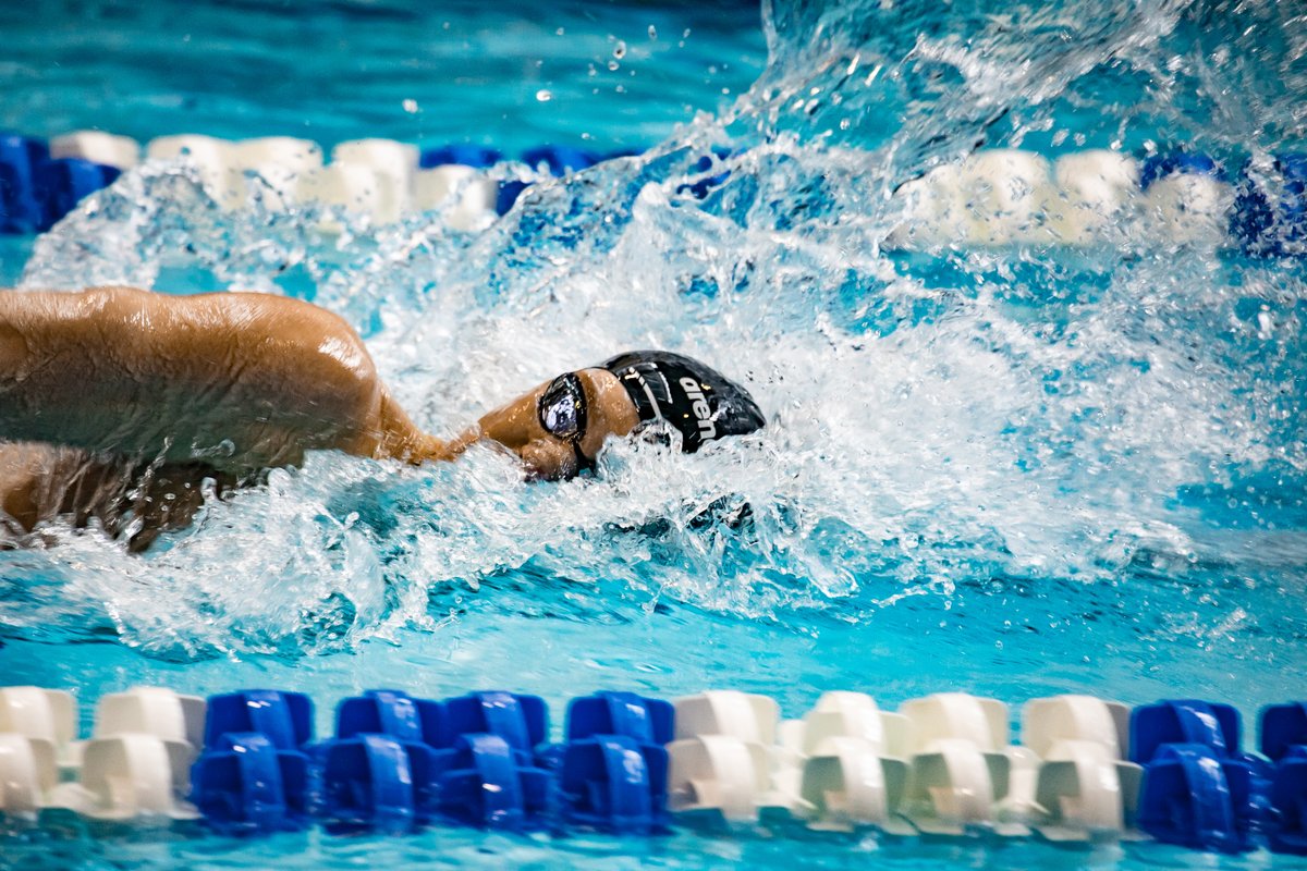 StXTigerSwim's tweet photo. How it started vs how it's going...
two individual races,
two state records...
In prelims...
Johnny Crush, you are ridiculous!
#captain
#LetsGoGetThis
#RiseAbove
#WeAreStX https://t.co/VGhU8qB2q9