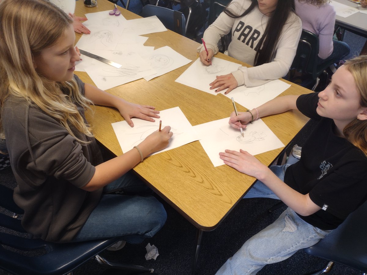 Blind Contour Line Drawings are a low stakes way to gain confidence in drawing, and a great way to develop skills as an artist. #WeAreVIDA