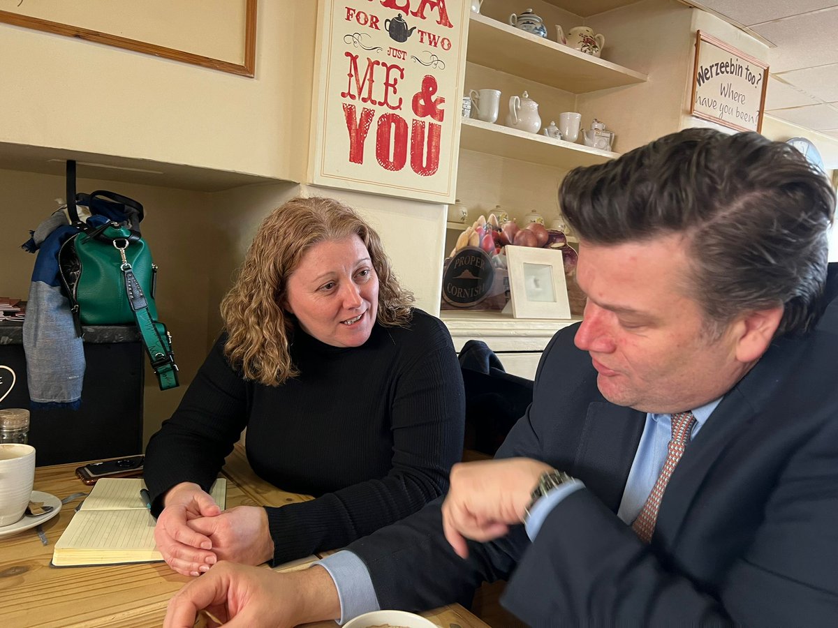 Great to catch up on all things Glastonbury and Street with <a href="/JSHeappey/">James Heappey</a> this afternoon. Thanks to everyone at the Tin Pot Pasty for the tasty coffee &amp; warm welcome. 
Couldn't miss the opportunity to discuss our amazing armed forces &amp; veteran community, plus defense in general too.
