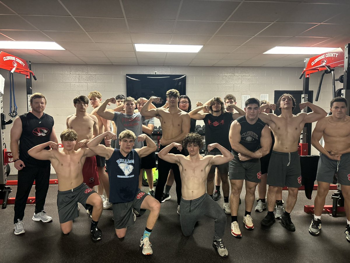 CCHSTiger_FB's tweet photo. A little Flex Friday for 5th Period Athletics!
🐅💪
#TigerPride https://t.co/t9pK8pNDHZ