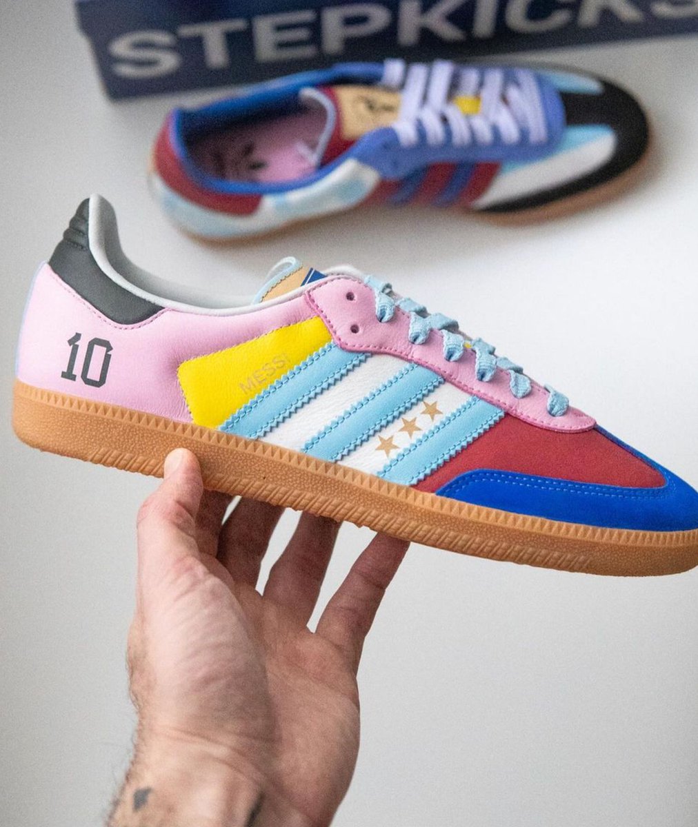 Sneaker News tweet media