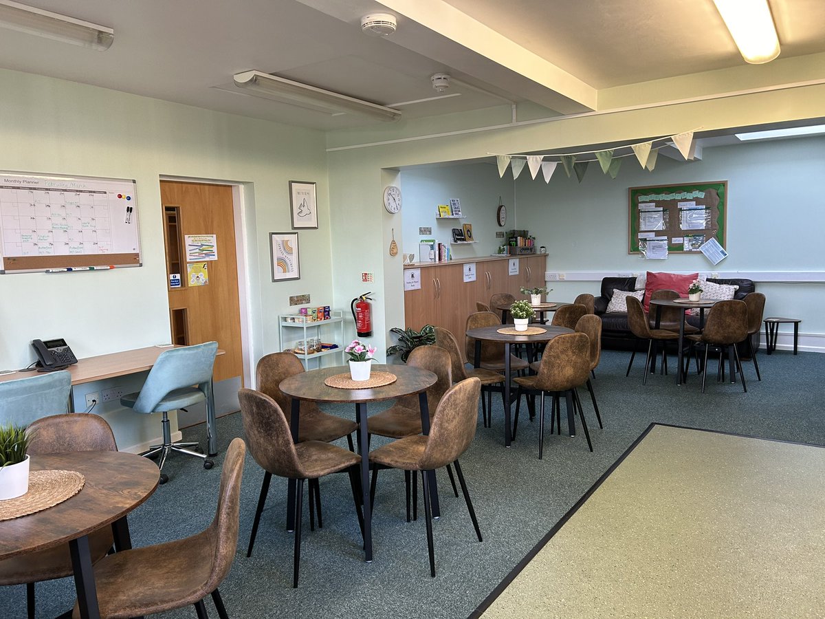 Feeling very proud of my little refurb project during half term ☺️ Our very new and shiny staff room 🤩 Happy staff, happy children 🥰🥰🥰 <a href="/SitwellInfant/">Sitwell Nursery Infant School</a>