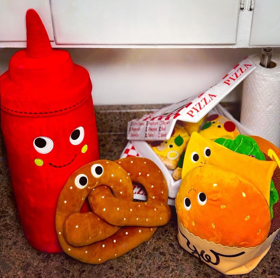 Yummy_World's tweet photo. You can only choose 1... Which plushie are you picking? ๐ค
๐ธ @_squishy_little_feeties_ (IG)
#plushies #stuffies #plush #plushie #plushcommunity #plushcore #tgif #happyfriday #thankgoodnessitsfriday https://t.co/5SwHcm8CQ2