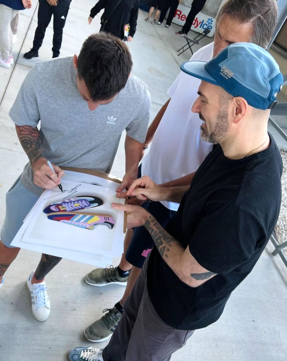 Custom "What the Messi" adidas Sambas hand-delivered to the  🐐