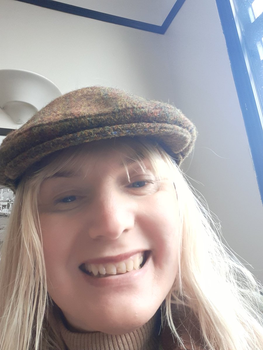 Flapper80's tweet photo. Hello,  I am hoping to do some more pics this weekend, I will give  a peak when I've done. XX 💋      manyvids/Flapper80 https://t.co/xglVZnHp2P