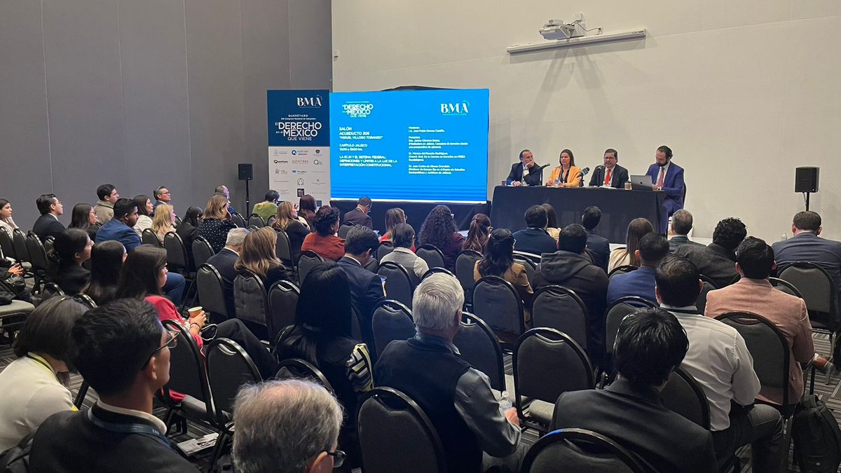 BMA_Abogados's tweet photo. Se lleva a cabo la mesa: “La @SCJN y el sistema federal: Definiciones y límites a la luz de la interpretación Constitucional”.  Con presencia Janine Oliveros Barba, Marcos del Rosario del @ITESO y Juan Carlos de Obeso. Modera: José Pablo Ramos Castillo. https://t.co/wDKz5xcm9B