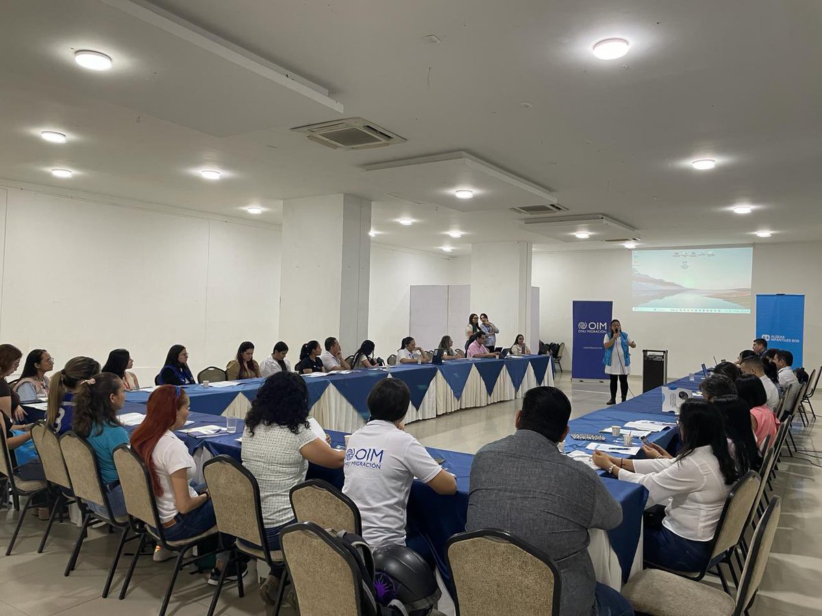 AldeasColombia's tweet photo. Hoy, junto a @OIMColombia y #GIFMM en el conversatorio: Análisis de contexto, necesidades de protección de la niñez y adolescencia en #NorteDeSantander. 

Participa también el @ICBFColombia y representantes de la alcaldías de Villa del Rosario, Chinácota, Cúcuta y Cooperación. https://t.co/6sLOvMgXzh