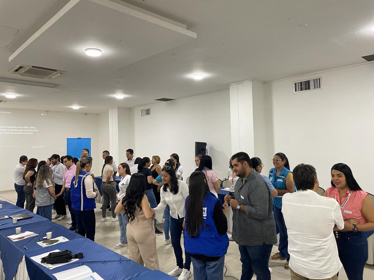 AldeasColombia's tweet photo. Hoy, junto a @OIMColombia y #GIFMM en el conversatorio: Análisis de contexto, necesidades de protección de la niñez y adolescencia en #NorteDeSantander. 

Participa también el @ICBFColombia y representantes de la alcaldías de Villa del Rosario, Chinácota, Cúcuta y Cooperación. https://t.co/6sLOvMgXzh