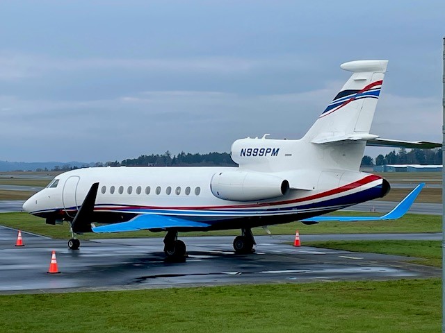 A Dassault Falcon 9X at the Shell Aero centre YYJ. #dassaultfalconx #ecxecutiveaircraft #shellaerocentre #sigmalens #aviationlovers 📸 Jack Funk